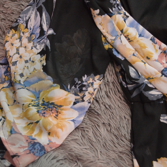 NWOT Floral Dress - Picture 4 of 4